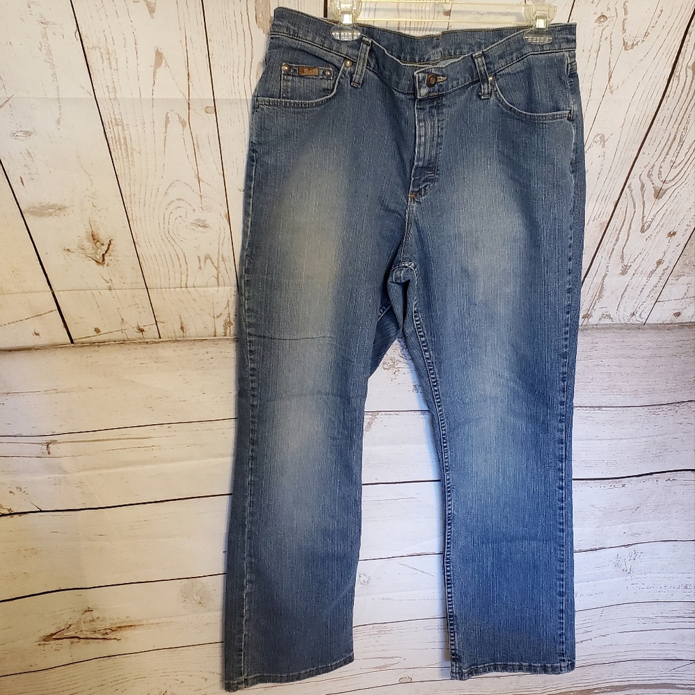 Lee Riders women's high rise mid wash five pocket jeans blue size 16 Petite